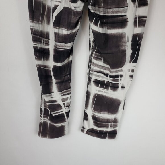 Nike Dri-Fit Stretch Workout Womens Leggings Sz XS Blk/Wht/Brwn Print - Picture 8 of 13